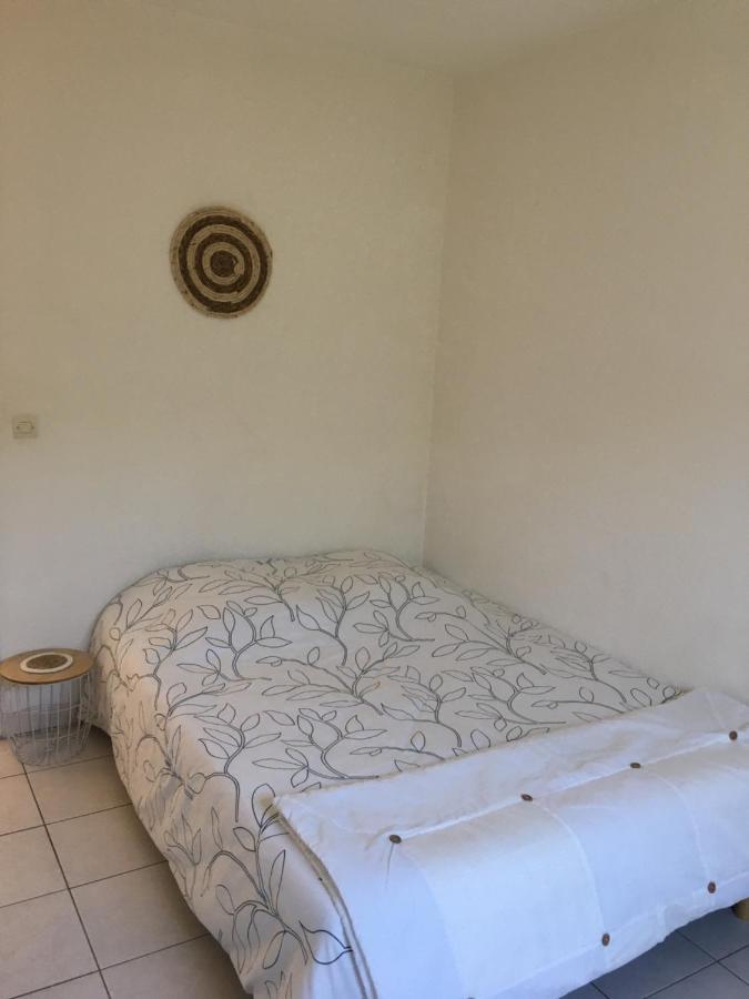De La Clape A La Mer Mon Petit Pavillon Labellise - F2- Piscine Commune - Wifi Gratuit- Parking Prive - Arrivee Autonome - 800 M Plage - Grande Terrasse Abritee Vent - Saint-Pierre-la-Mer  Buitenkant foto