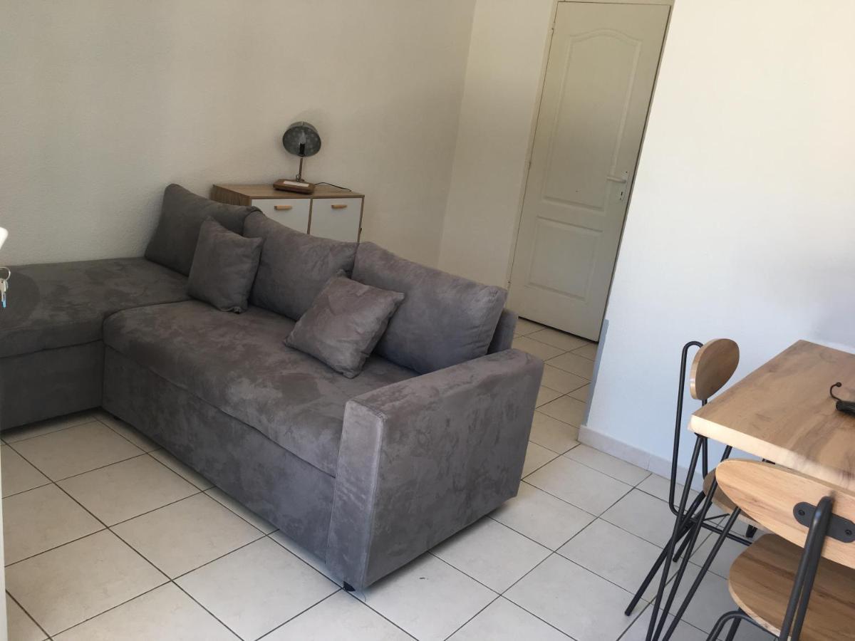 De La Clape A La Mer Mon Petit Pavillon Labellise - F2- Piscine Commune - Wifi Gratuit- Parking Prive - Arrivee Autonome - 800 M Plage - Grande Terrasse Abritee Vent - Saint-Pierre-la-Mer  Buitenkant foto